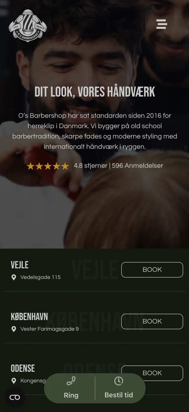 Forsiden på mobil med den faste bjælke Ring og Bestil tid nederst og en Book-knap på hver salon